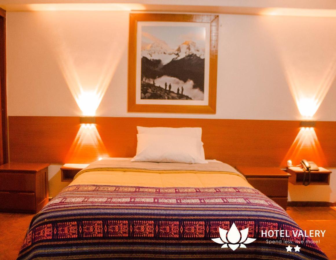 Hotel Valery 2 Estrellas 瓦拉斯 外观 照片