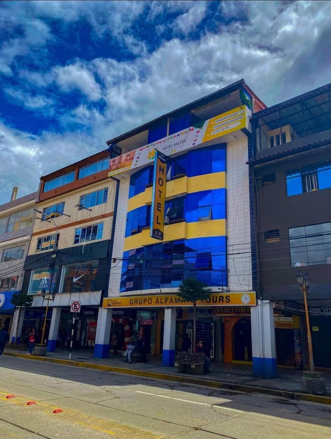 Hotel Valery 2 Estrellas 瓦拉斯 外观 照片