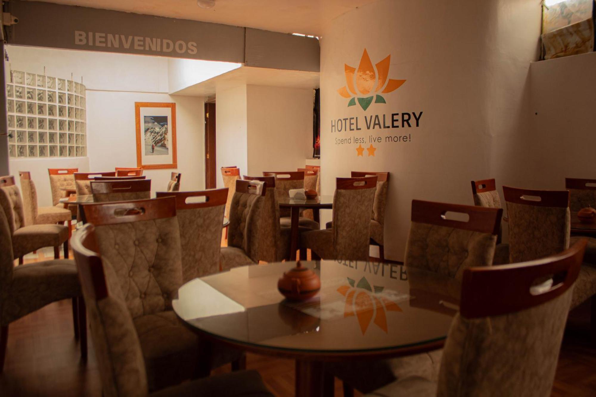 Hotel Valery 2 Estrellas 瓦拉斯 外观 照片