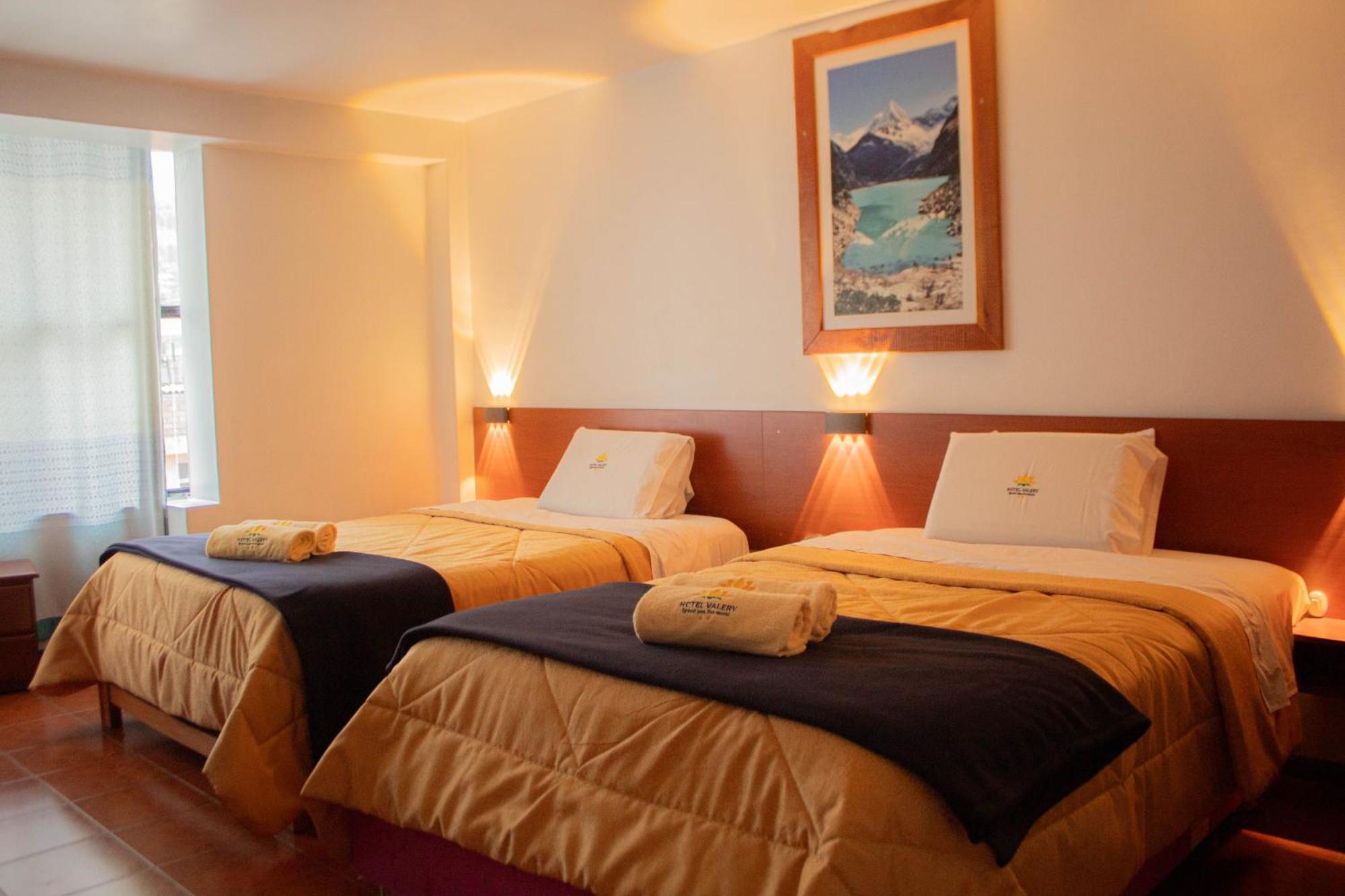 Hotel Valery 2 Estrellas 瓦拉斯 外观 照片