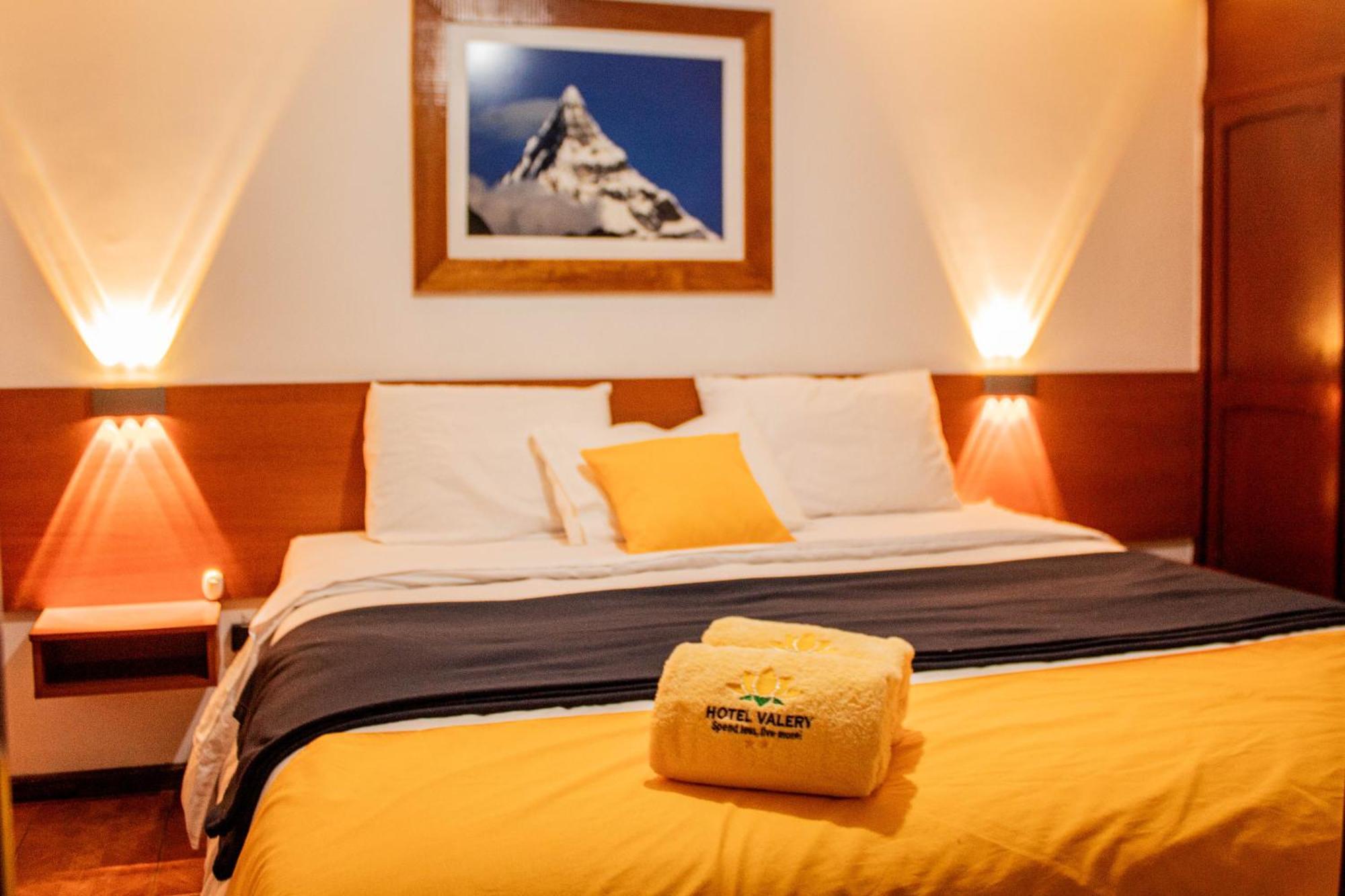 Hotel Valery 2 Estrellas 瓦拉斯 外观 照片