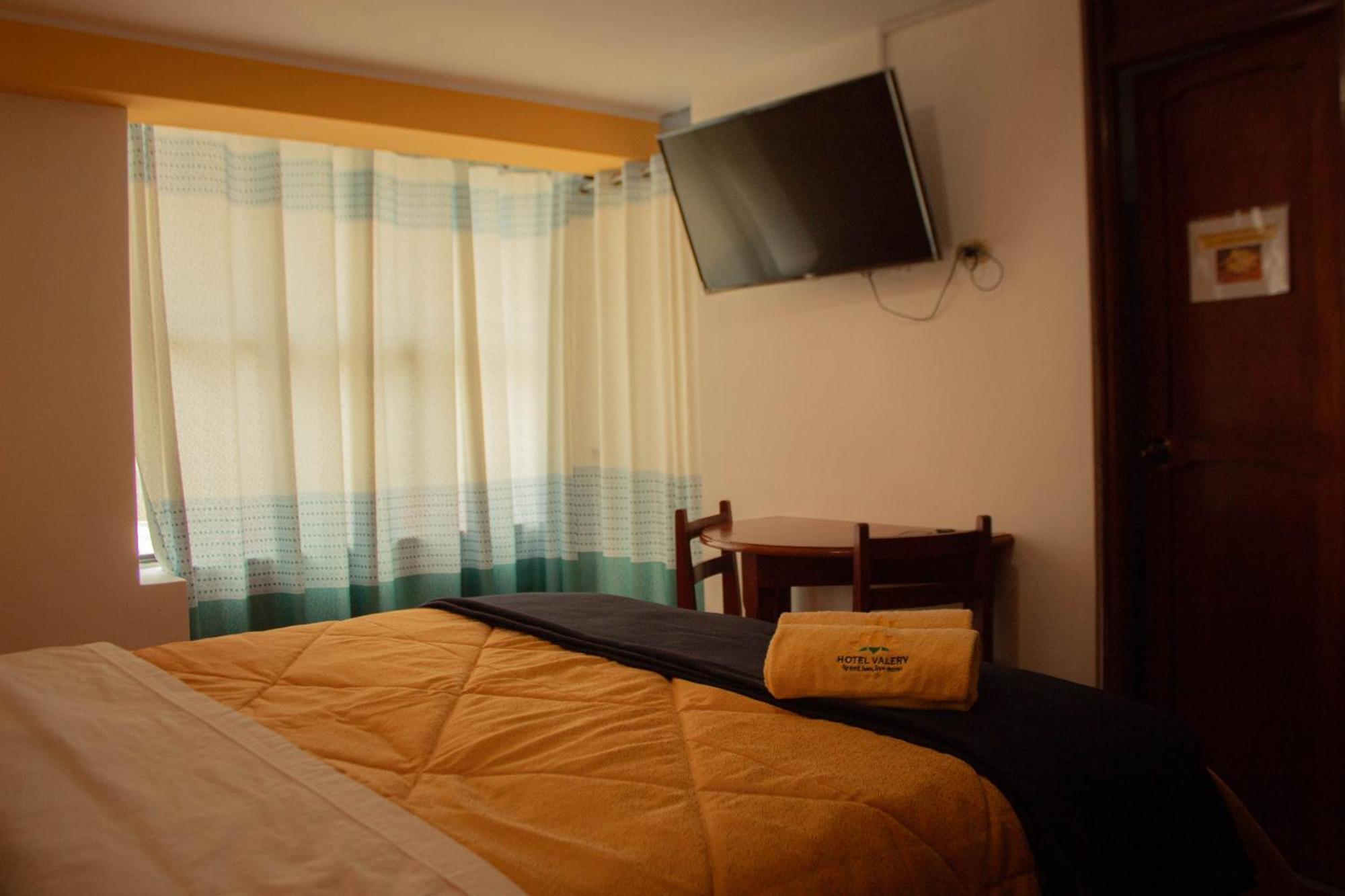 Hotel Valery 2 Estrellas 瓦拉斯 外观 照片