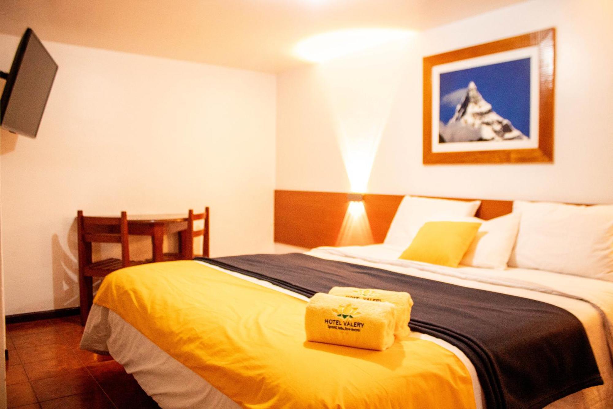 Hotel Valery 2 Estrellas 瓦拉斯 外观 照片