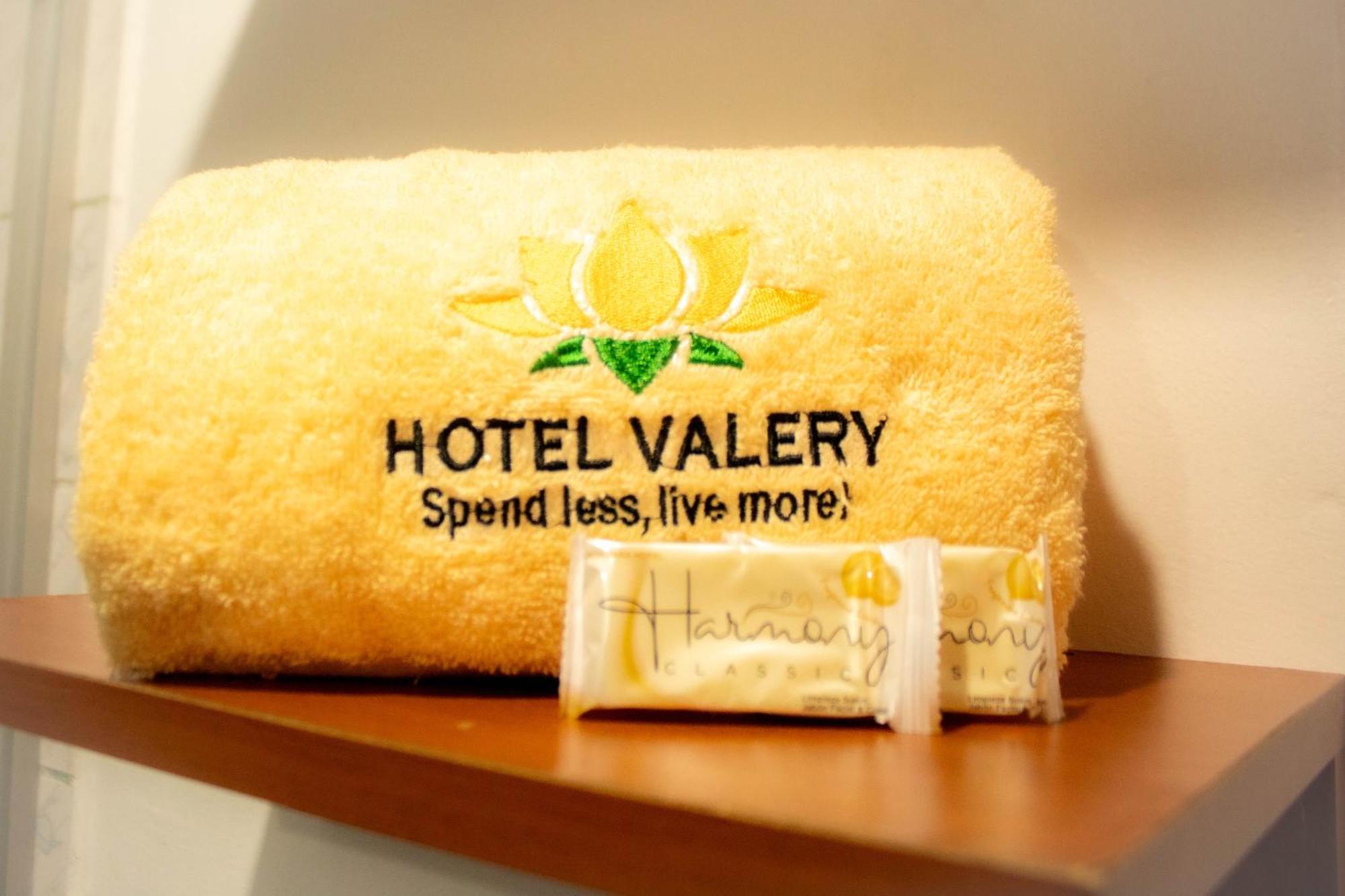 Hotel Valery 2 Estrellas 瓦拉斯 外观 照片