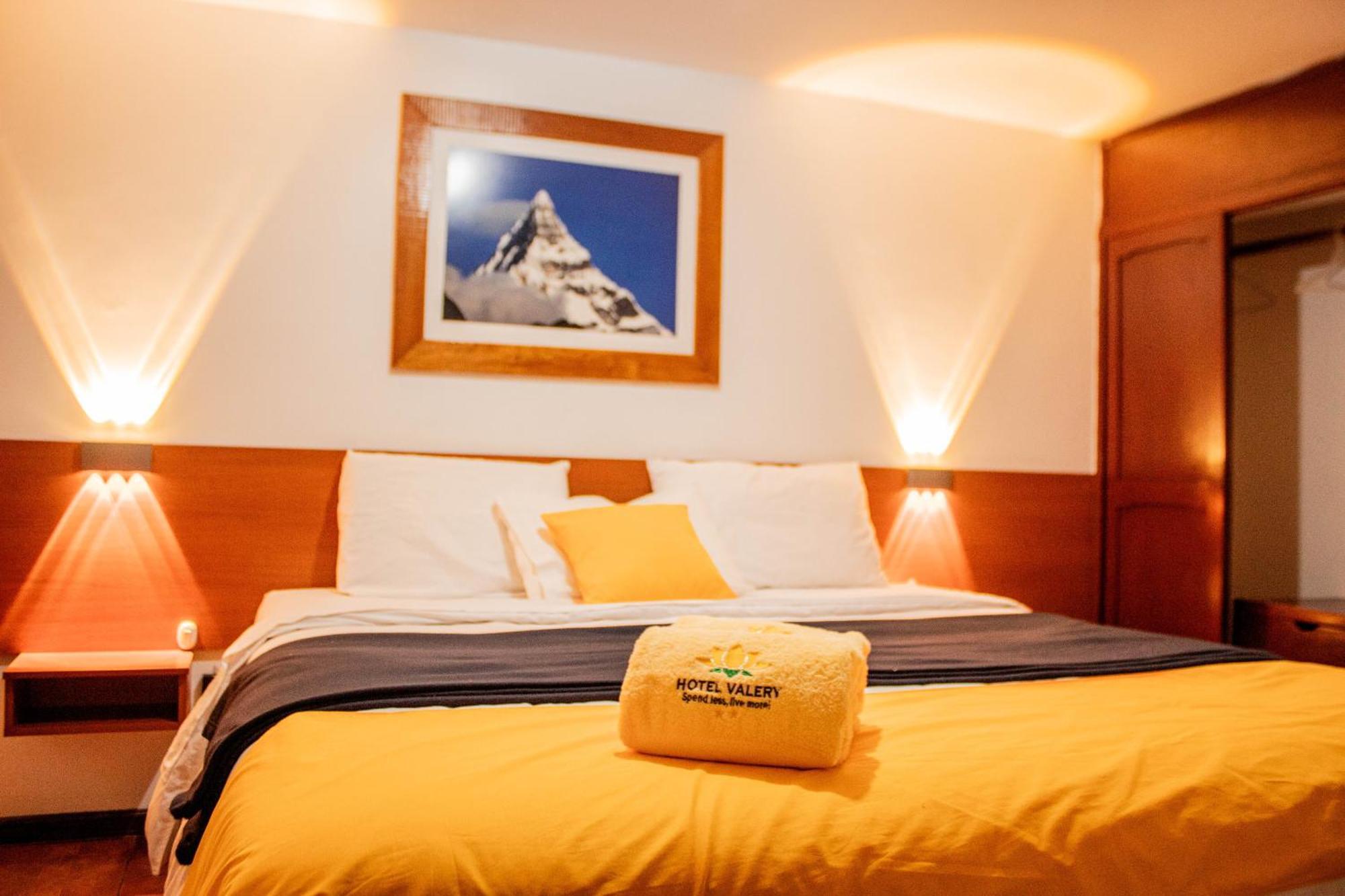 Hotel Valery 2 Estrellas 瓦拉斯 外观 照片